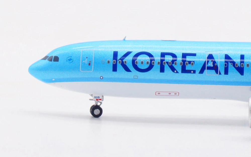 AVIATION 400 A330-323 KOREAN AIR REG: HL8025