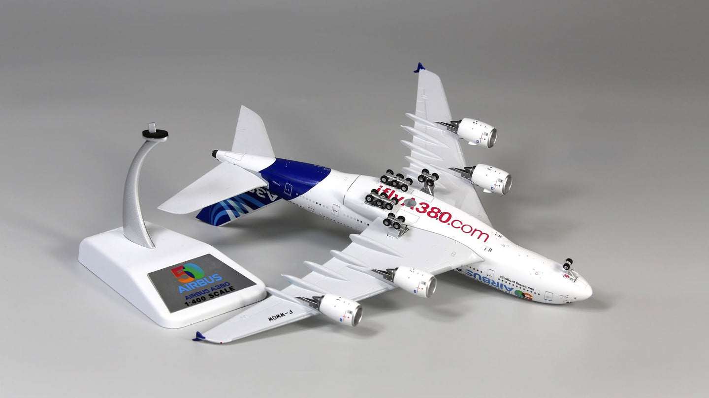 AVIATION 400 A380 AIRBUS INDUSTRIE "50 YEARS PIONEERING PROGRESS" (DETACHABLE GEAR) REG: F-WWOW