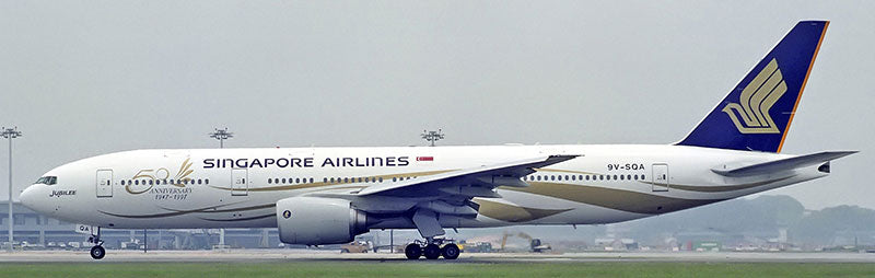 AVIATION 400 B777-212ER SINGAPORE AIRLINES (DETACHABLE GEAR) REG: 9V-SQA
