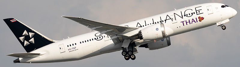 AVIATION 400 B787-8 THAI AIRWAYS "STAR ALLIANCE" REG: HS-TQP