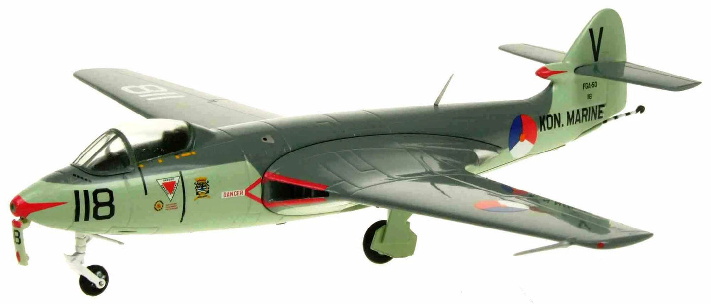 AVIATION72 HAWKER SEA HAWK FGA.6 860