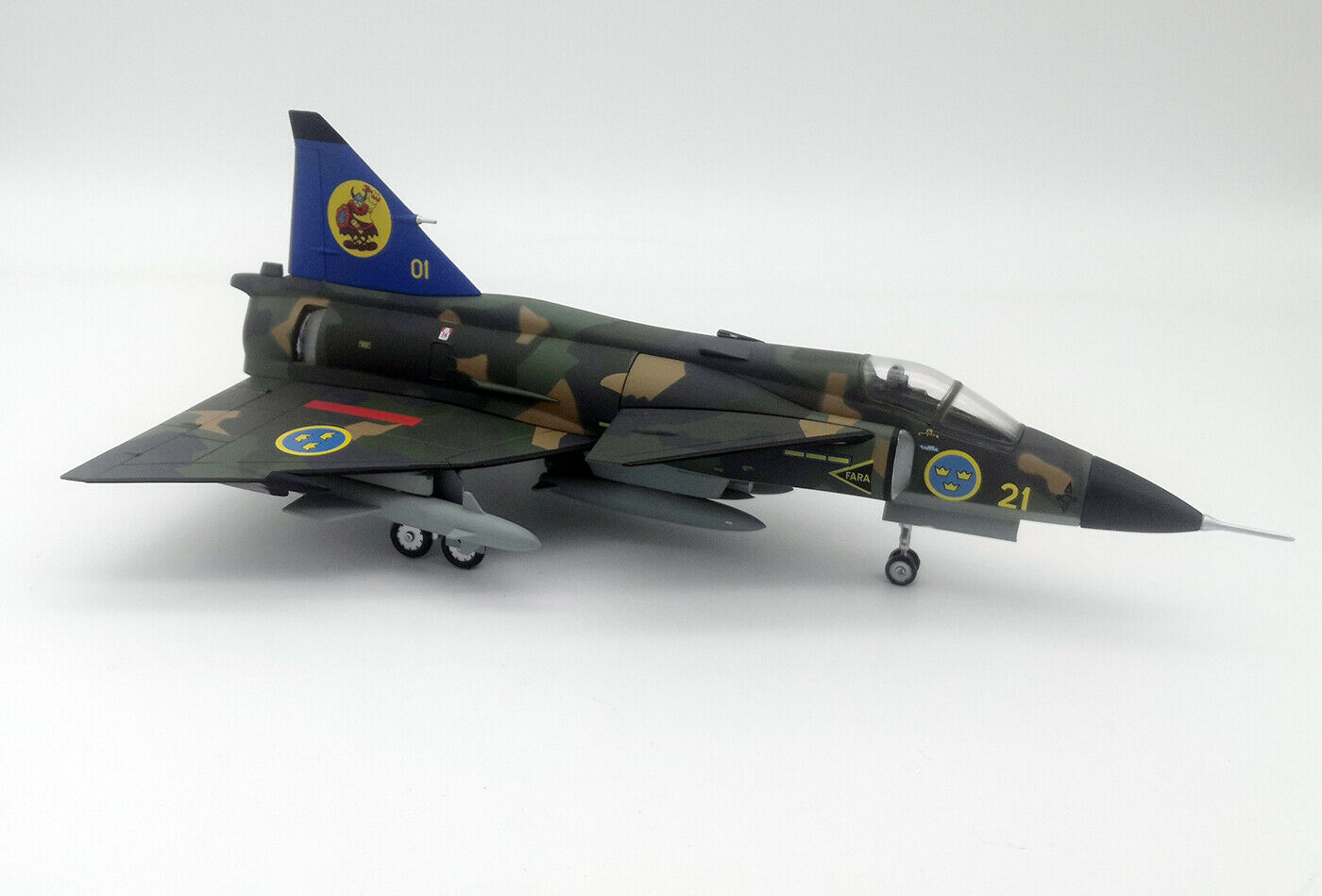 AVIATION72 SAAB VIGGEN JA37 01 LAST FLIGHT