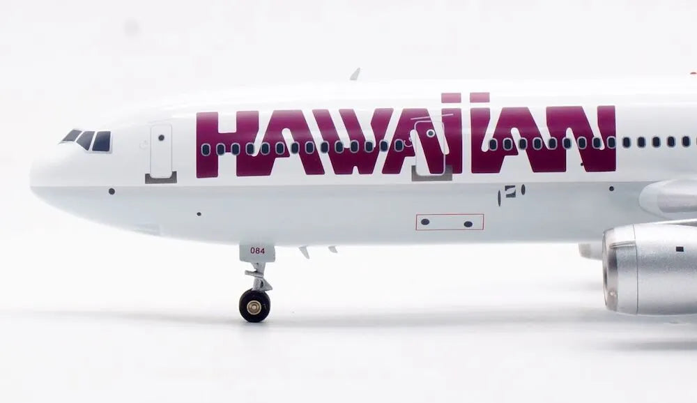 WB MODELS DC-10-30 HAWAIIAN AIR REG: N35084