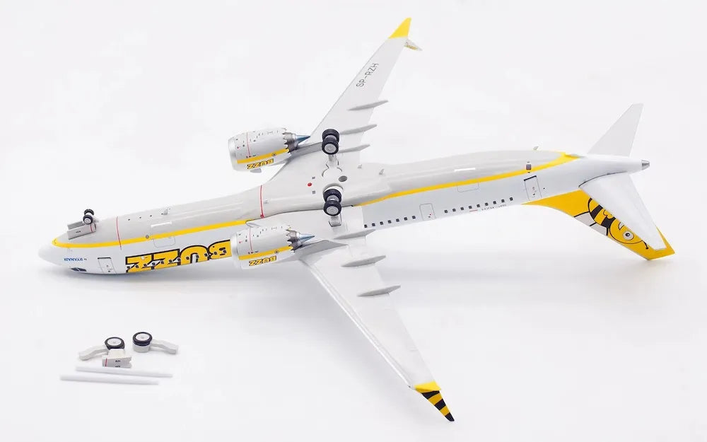 WB MODELS B737-8 MAX 200 BUZZ REG: SP-RZH