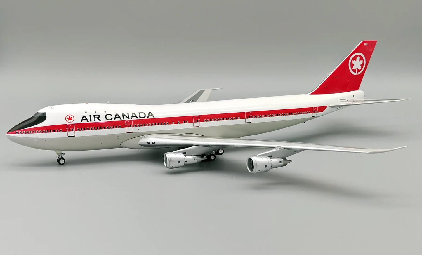 WB MODELS B747-133 AIR CANADA REG: CF-TOB