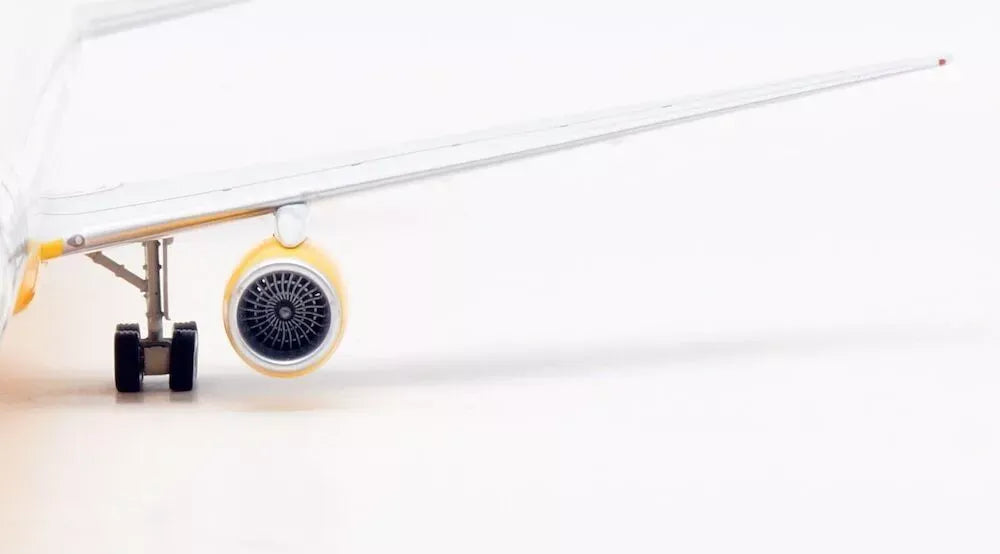 WB MODELS B757-330 CONDOR REG: D-ABOA