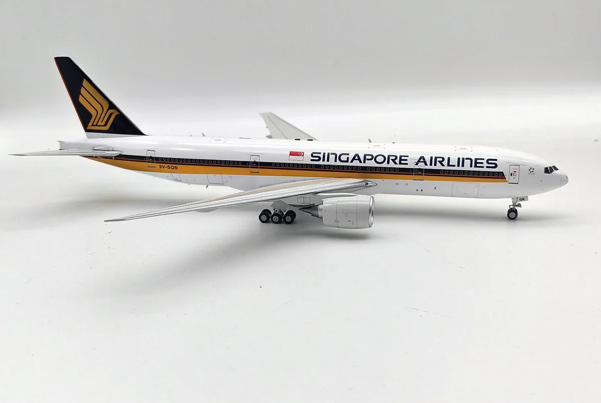 WB MODELS B777-212-ER SINGAPORE AIRLINES REG: 9V-SQN