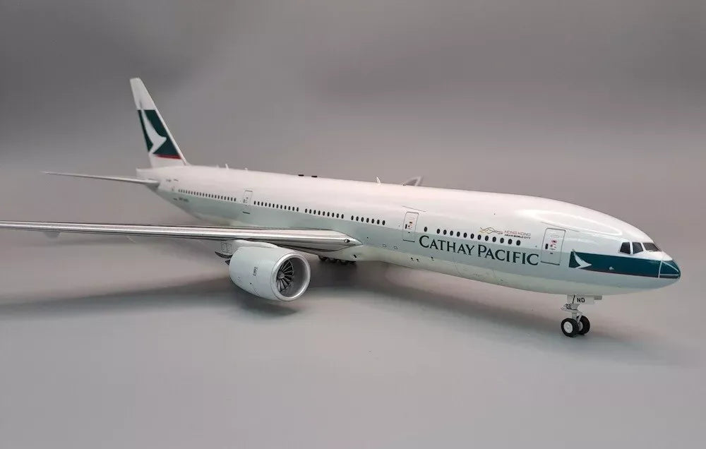 WB MODELS B777-267 CATHAY PACIFIC AIRWAYS REG: B-HND LTD 45PCS