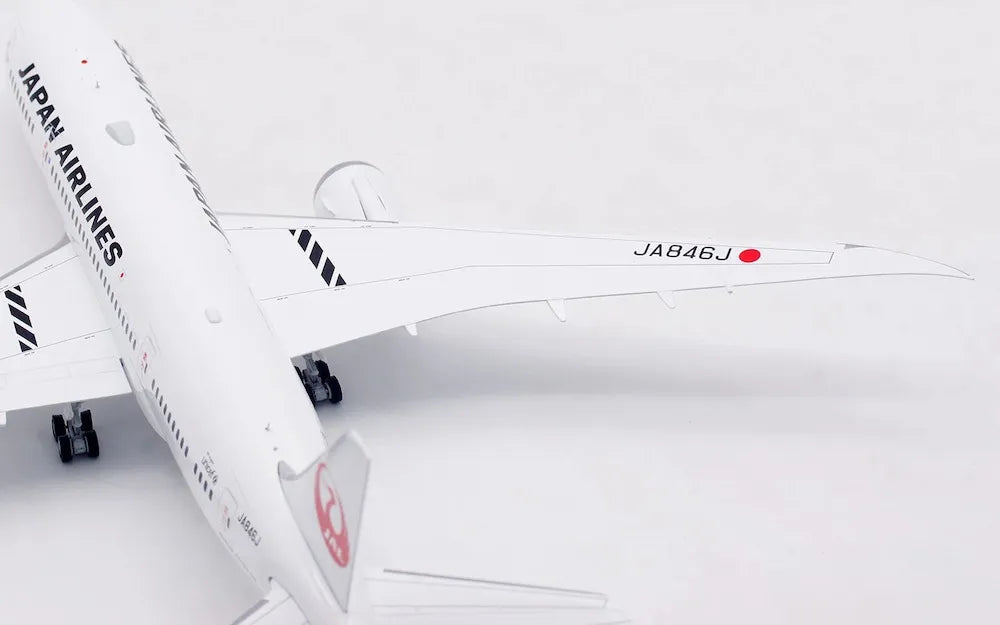 WB MODELS B787-8 DREAMLINER JAPAN AIR LINES (JAL) REG: JA846J