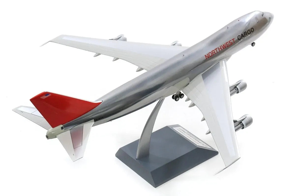 WB MODELS B747-200 NORTHWEST AIRLINES CARGO REG: N618US
