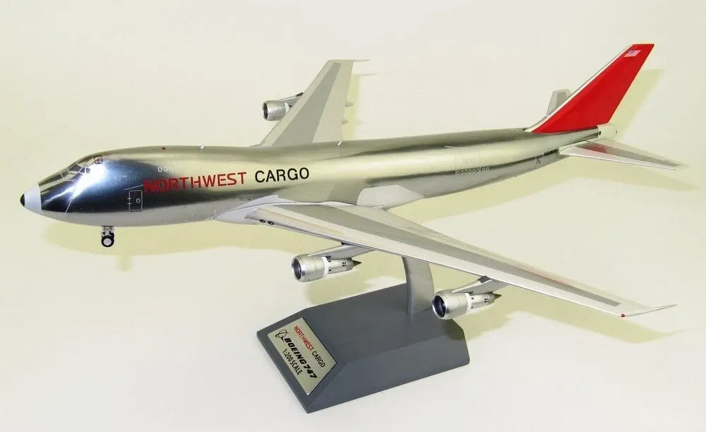 WB MODELS B747-200 NORTHWEST AIRLINES CARGO REG: N618US