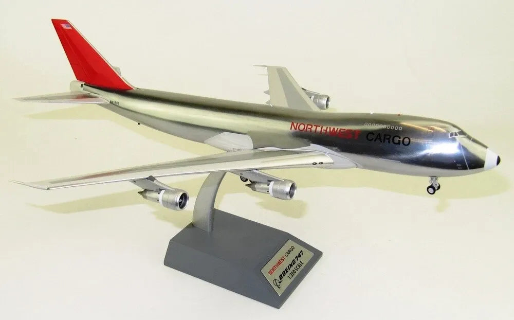WB MODELS B747-200 NORTHWEST AIRLINES CARGO REG: N618US