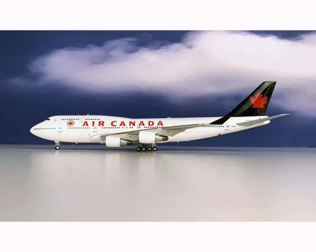 INFLIGHT 200 AIR CANADA B747-400 REG: C-GAGN