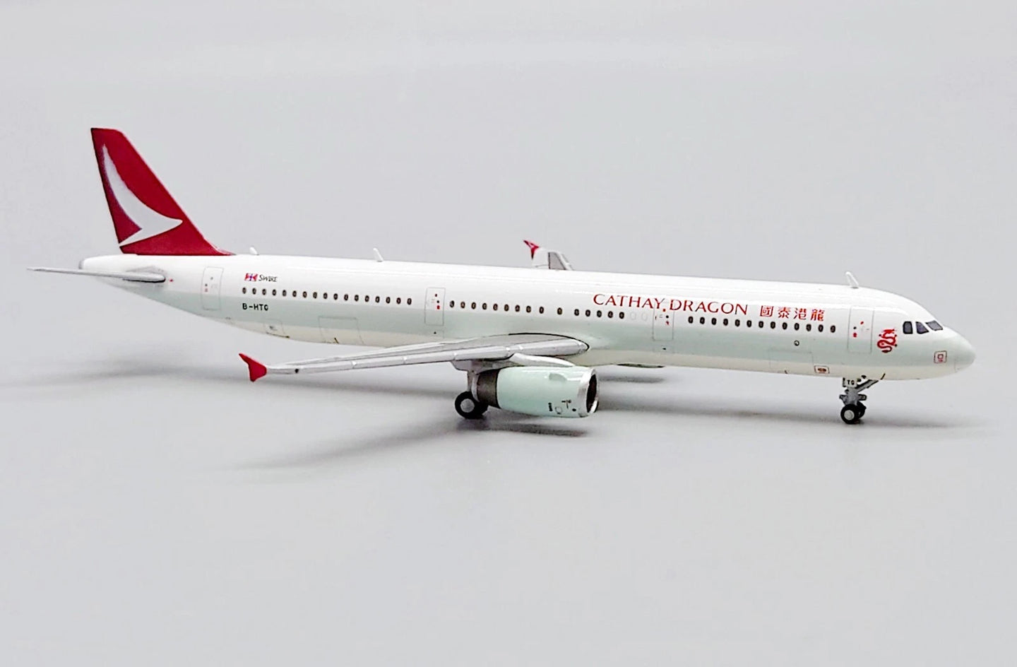 JC WINGS A321 REG: B-HTG CATHAY DRAGON WITH ANTENNA