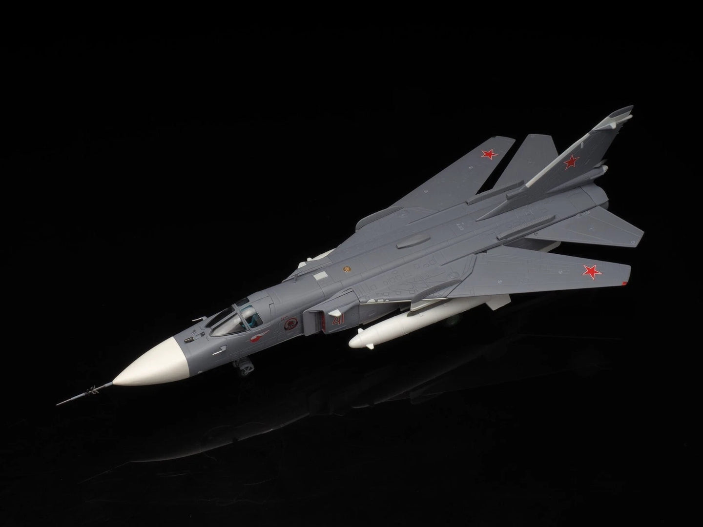 CALIBRE WINGS SU-24MR RUSSIAN AIRFORCE 41 RED