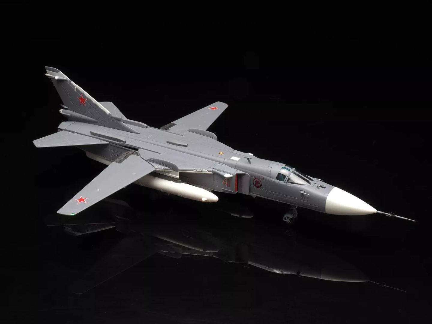 CALIBRE WINGS SU-24MR RUSSIAN AIRFORCE 41 RED