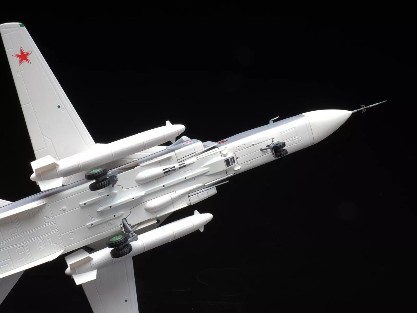 CALIBRE WINGS SU-24MR RUSSIAN AIRFORCE 41 RED
