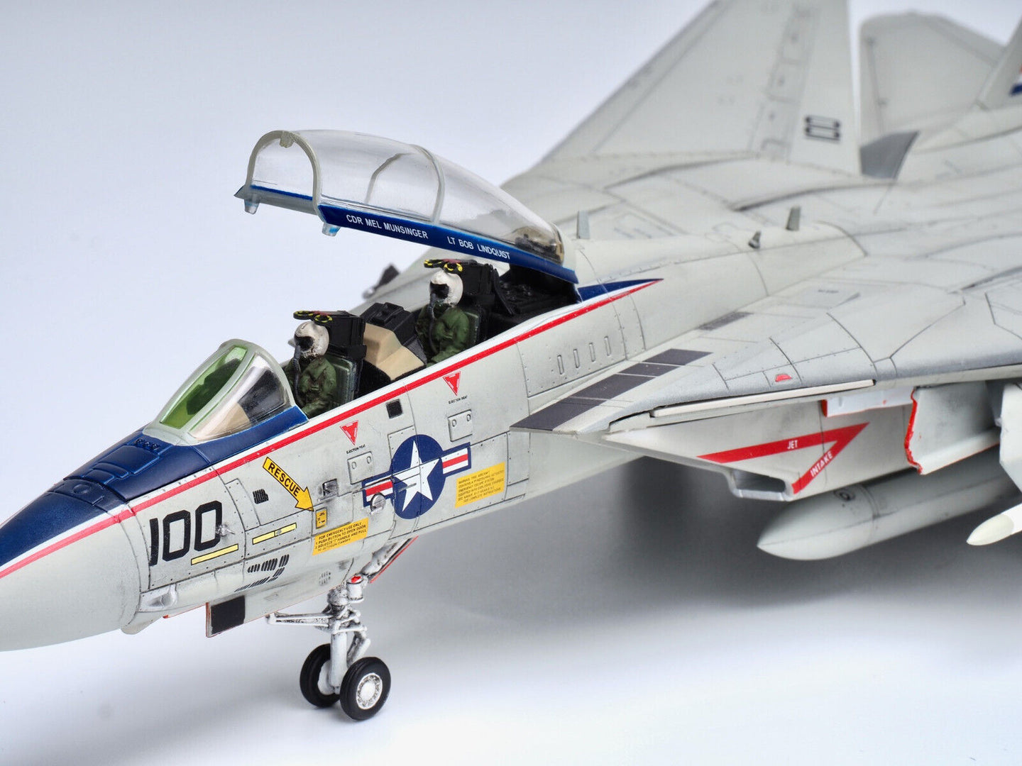 CALIBRE WINGS F-14A TOMCAT FIGHTING CHECKMATES
