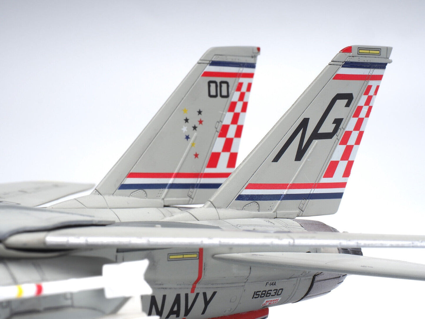 CALIBRE WINGS F-14A TOMCAT FIGHTING CHECKMATES