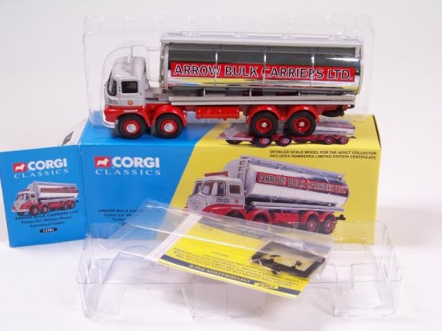 CORGI FODEN S21. "MICKEY MOUSE" ARROW BULK TANKER