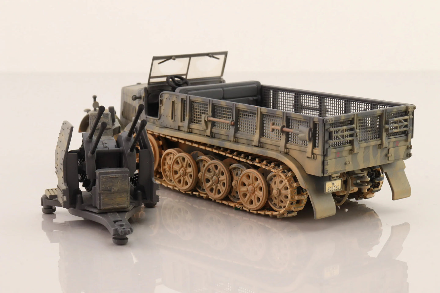 CORGI SD.KFZ.7/1 KRAUSS-MAFFEI HALF TRACK WITH FLAKVIERLING 38