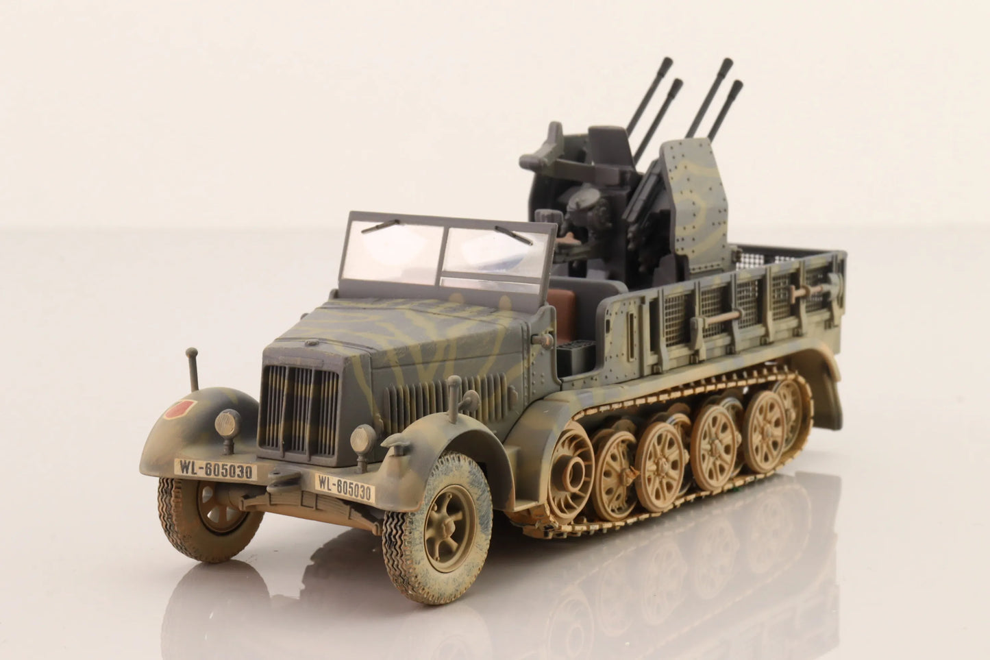 CORGI SD.KFZ.7/1 KRAUSS-MAFFEI HALF TRACK WITH FLAKVIERLING 38