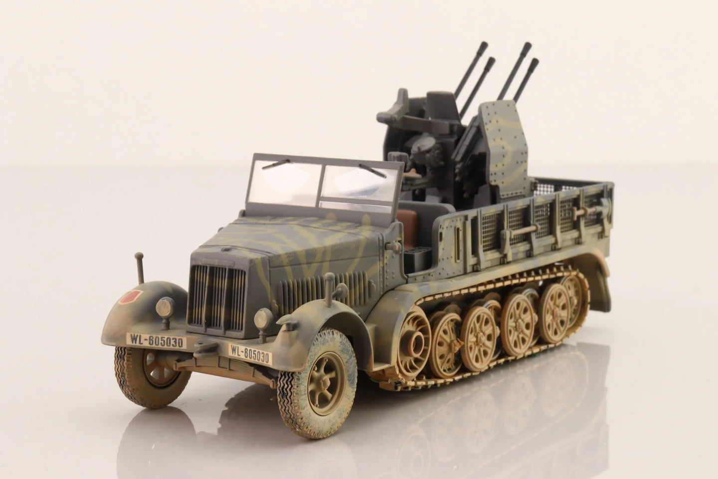 CORGI SD.KFZ.7/1 KRAUSS-MAFFEI HALF TRACK WITH FLAKVIERLING 38