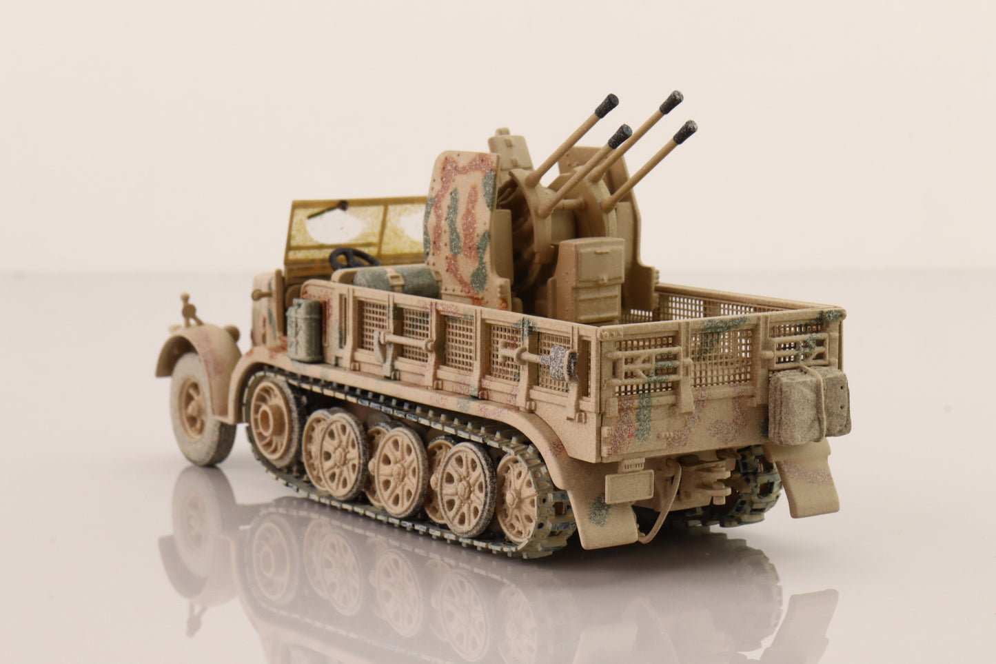 CORGI SD.KFZ.7/1 HALF TRACK WITH 2CM FLAKVIERLING 38 QUAD ANTI-AIRCRAFT GUN NORTH AFRICA 1942