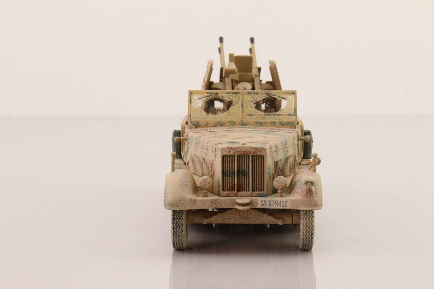 CORGI SD.KFZ.7/1 HALF TRACK WITH 2CM FLAKVIERLING 38 QUAD ANTI-AIRCRAFT GUN NORTH AFRICA 1942