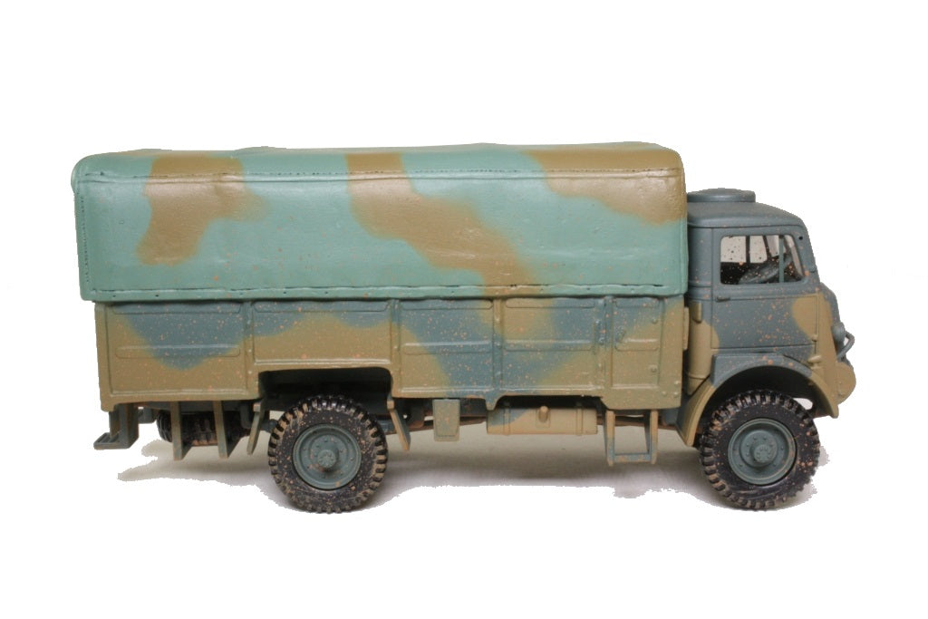 CORGI  BEDFORD QLD TRUCK QLT ROYAL NAVY 1944