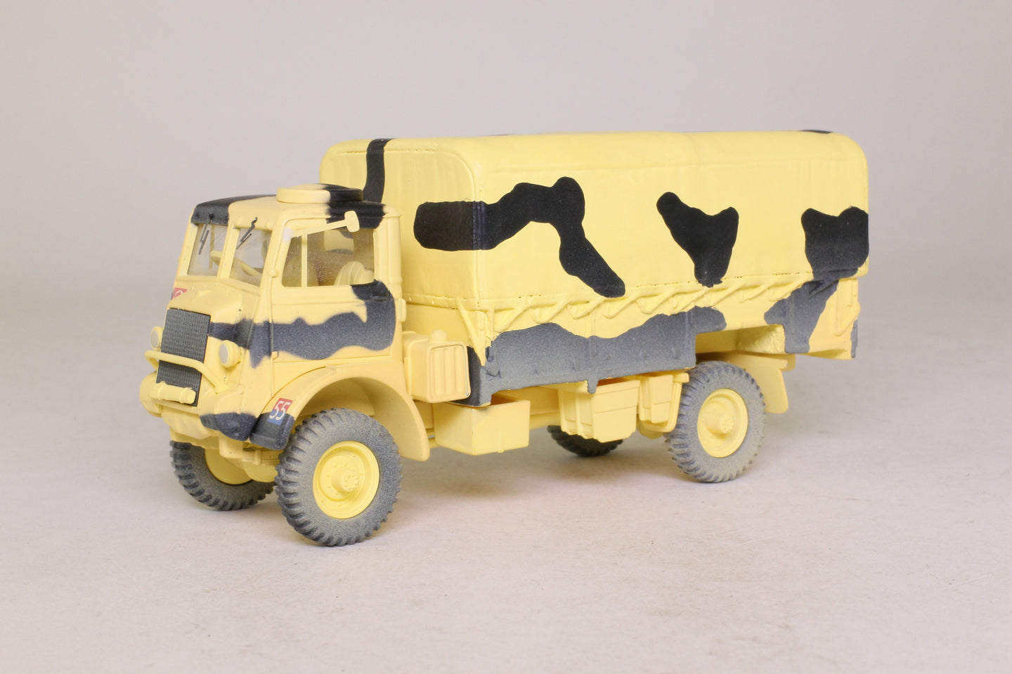 CORGI BEDFORD QLD SUPPLY TRUCK 7TH ARMOURED DIVISION THE DESERT RATS LIBYA 1942