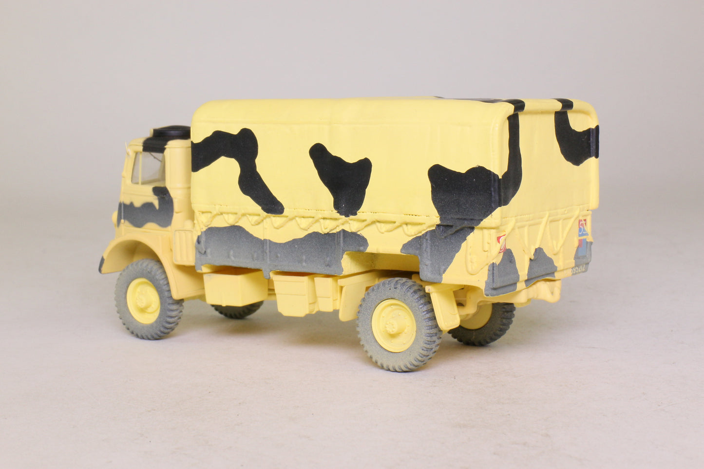 CORGI BEDFORD QLD SUPPLY TRUCK 7TH ARMOURED DIVISION THE DESERT RATS LIBYA 1942