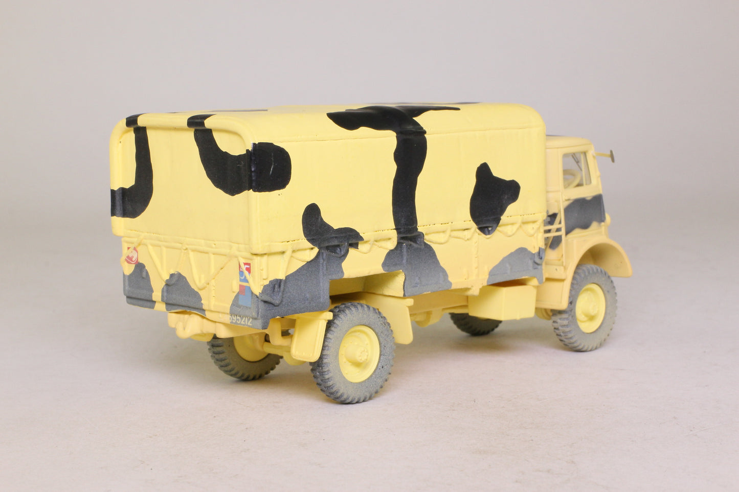 CORGI BEDFORD QLD SUPPLY TRUCK 7TH ARMOURED DIVISION THE DESERT RATS LIBYA 1942