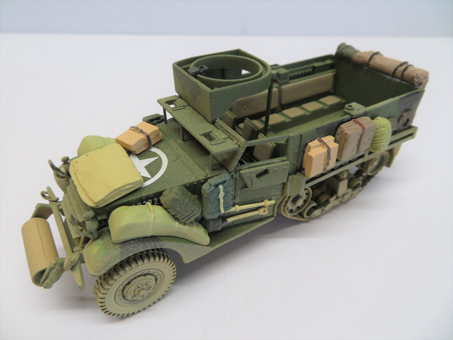 CORGI M3 WHITE HALF-TRACK 4TH CANADIAN ARMOURED FRANCE 1944