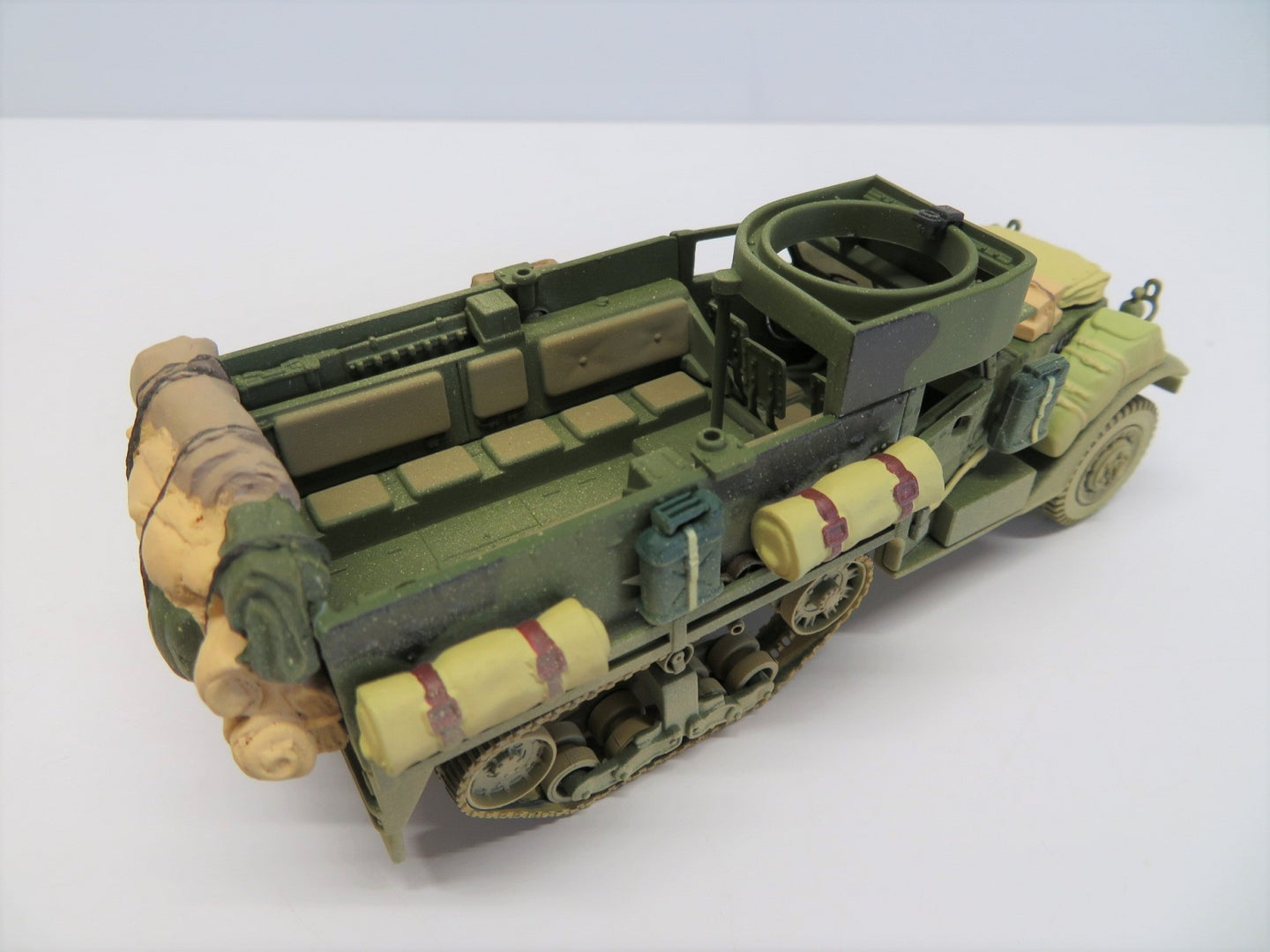 CORGI M3 WHITE HALF-TRACK 4TH CANADIAN ARMOURED FRANCE 1944