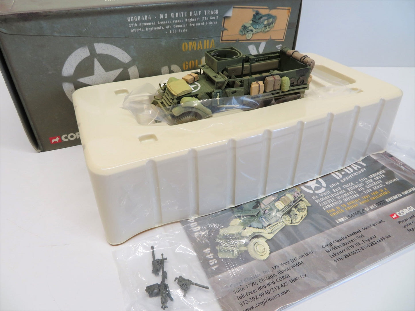 CORGI M3 WHITE HALF-TRACK 4TH CANADIAN ARMOURED FRANCE 1944