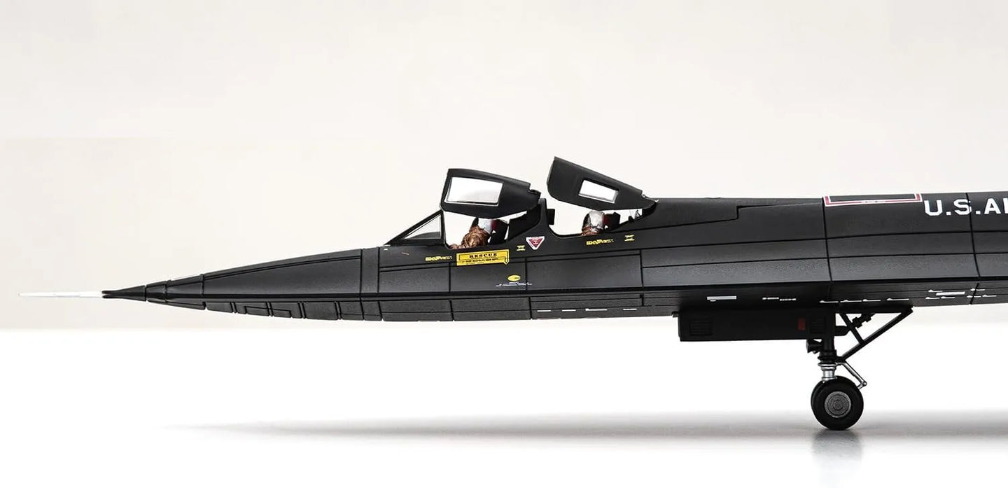 CENTURY WINGS SR-71 BLACKBIRD U.S.A.F F61- 7955 SKUNK WORKS 1985