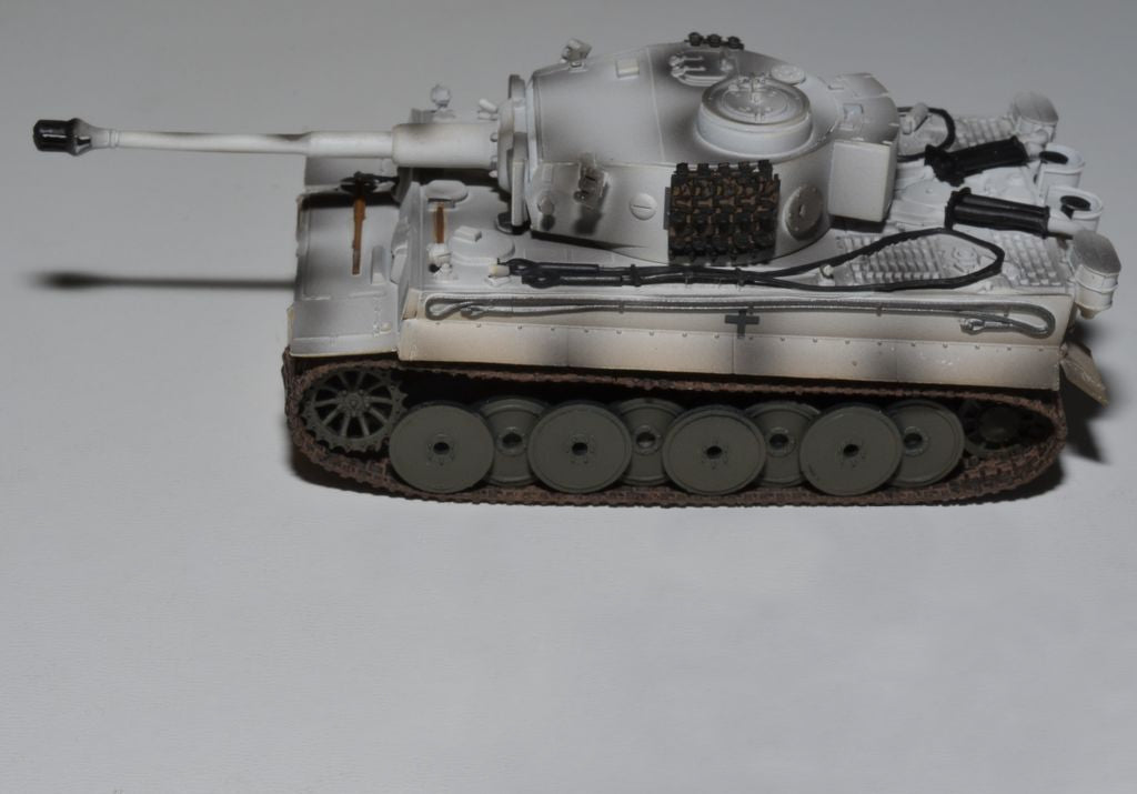 EASY MODEL HENSCHEL SD.KFZ.181 TIGER GERMAN ARMY KHARKOV UKRAINE 1943