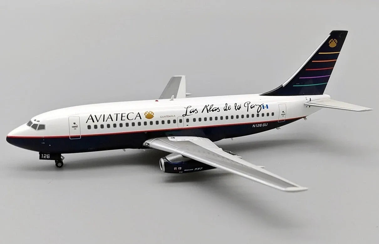 EL AVIADOR MODELS B737-200 AVIATECA REG: N126GU