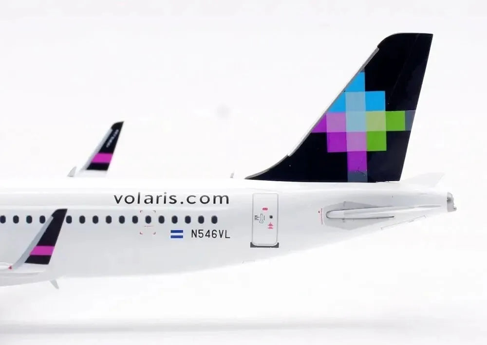 EL AVIADOR MODELS A320NEO VOLARIS EL SALVADOR REG: N546VL