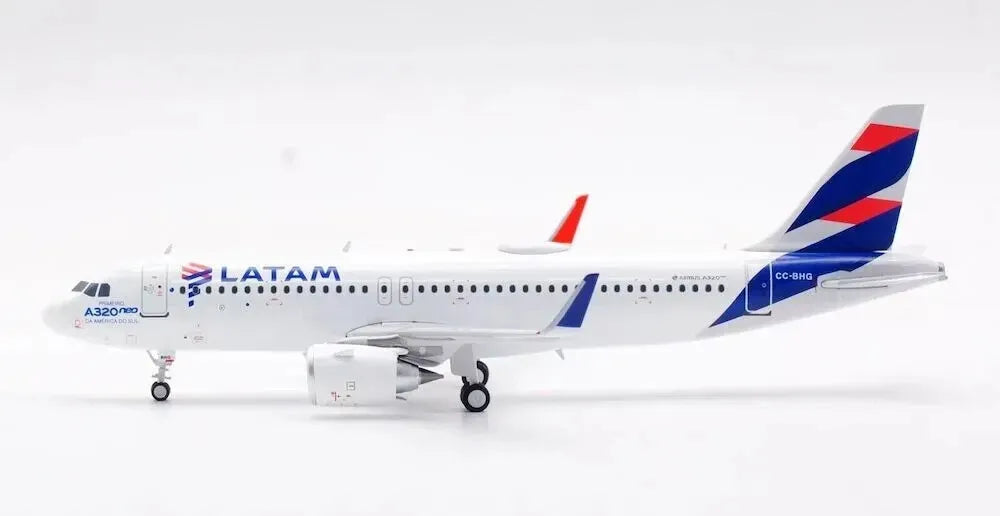 EL AVIADOR MODELS A320NEO LATAM "FIRST A320NEO AT SOUTH AMERICA" REG: CC-BHG