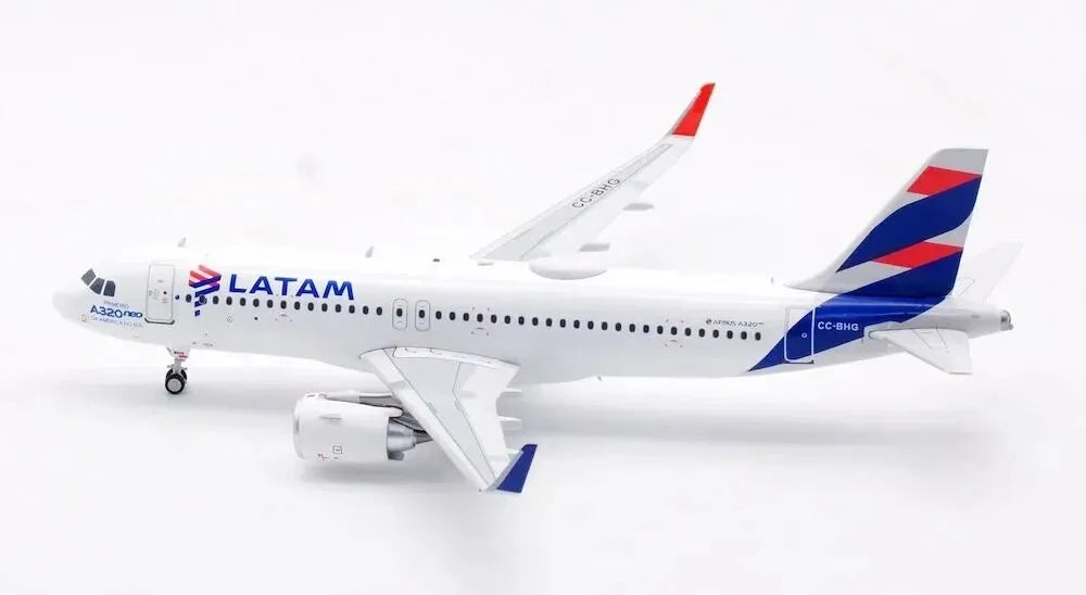 EL AVIADOR MODELS A320NEO LATAM "FIRST A320NEO AT SOUTH AMERICA" REG: CC-BHG