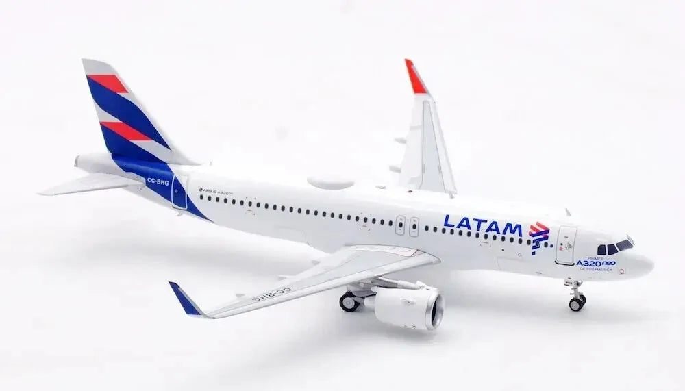 EL AVIADOR MODELS A320NEO LATAM "FIRST A320NEO AT SOUTH AMERICA" REG: CC-BHG