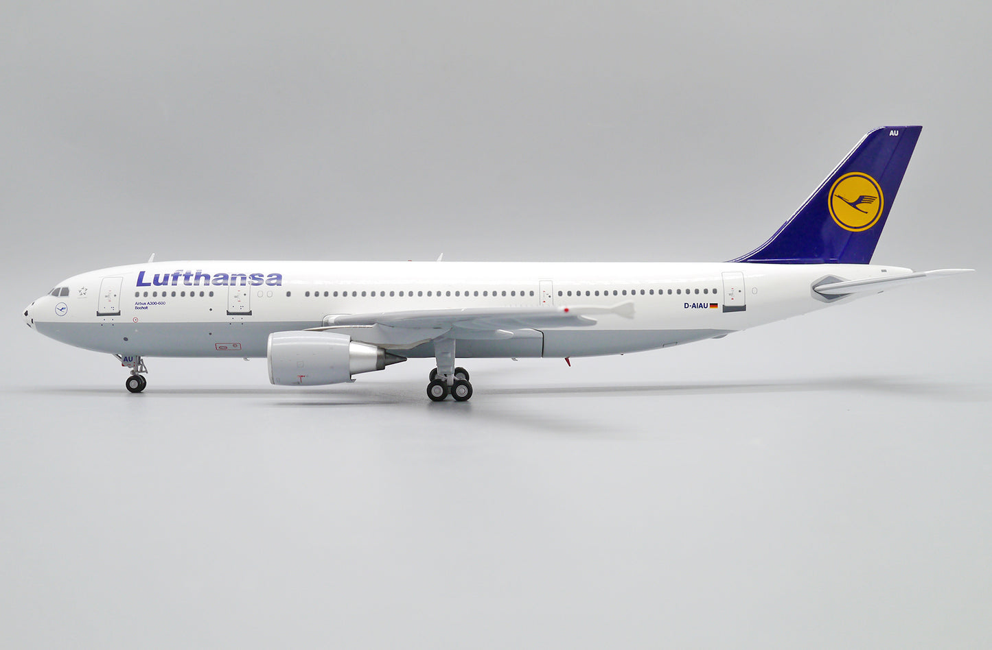 JC WINGS A300-600R LUFTHANSA FOOTBALL NOSE REG: D-AIAU