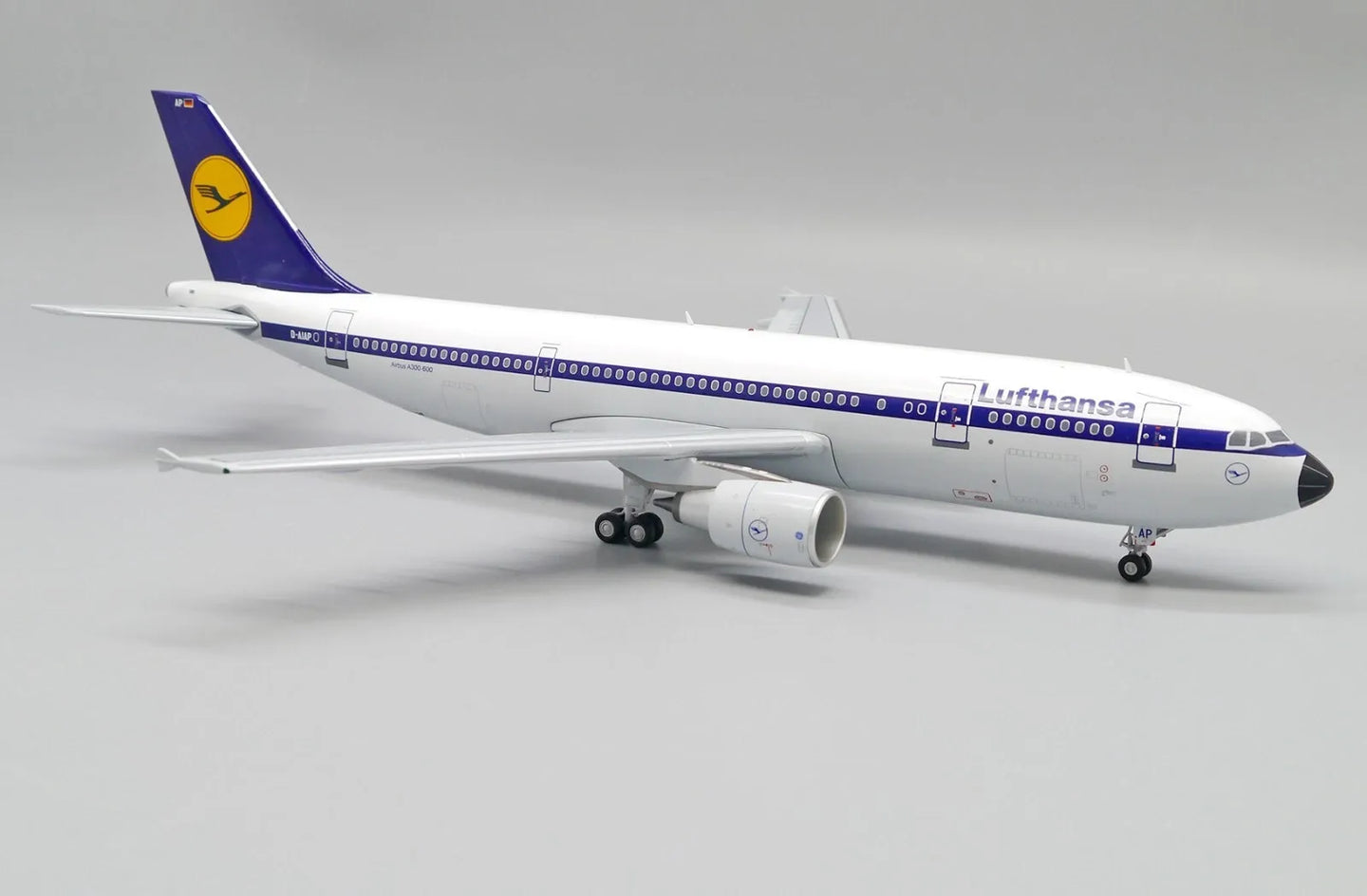 JC WINGS A300-600R LUFTHANSA REG: D-AIAP