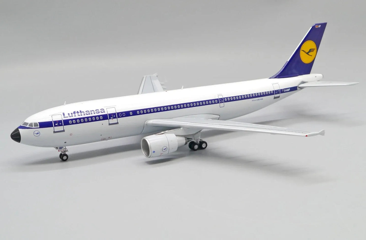 JC WINGS A300-600R LUFTHANSA REG: D-AIAP