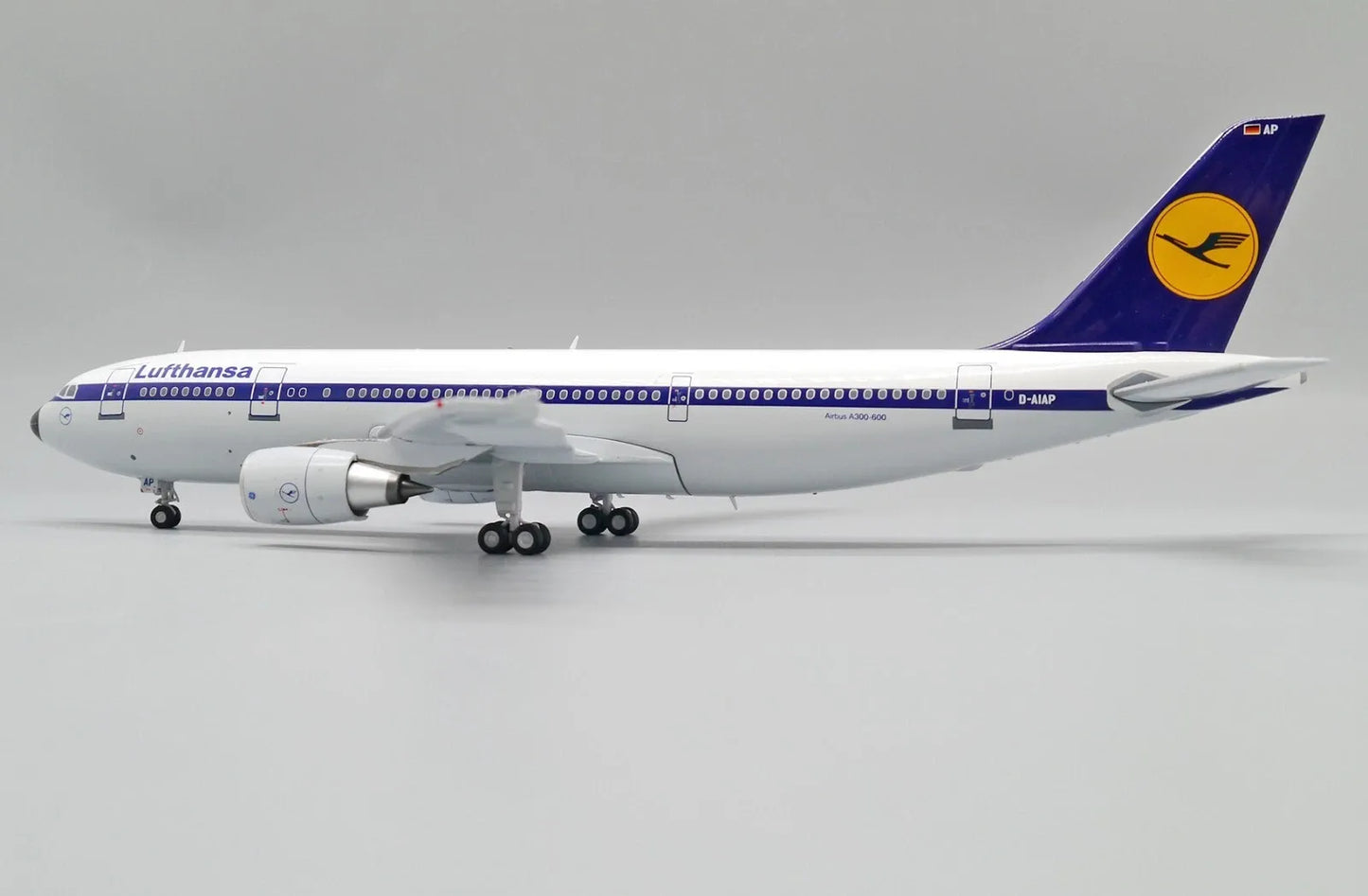 JC WINGS A300-600R LUFTHANSA REG: D-AIAP