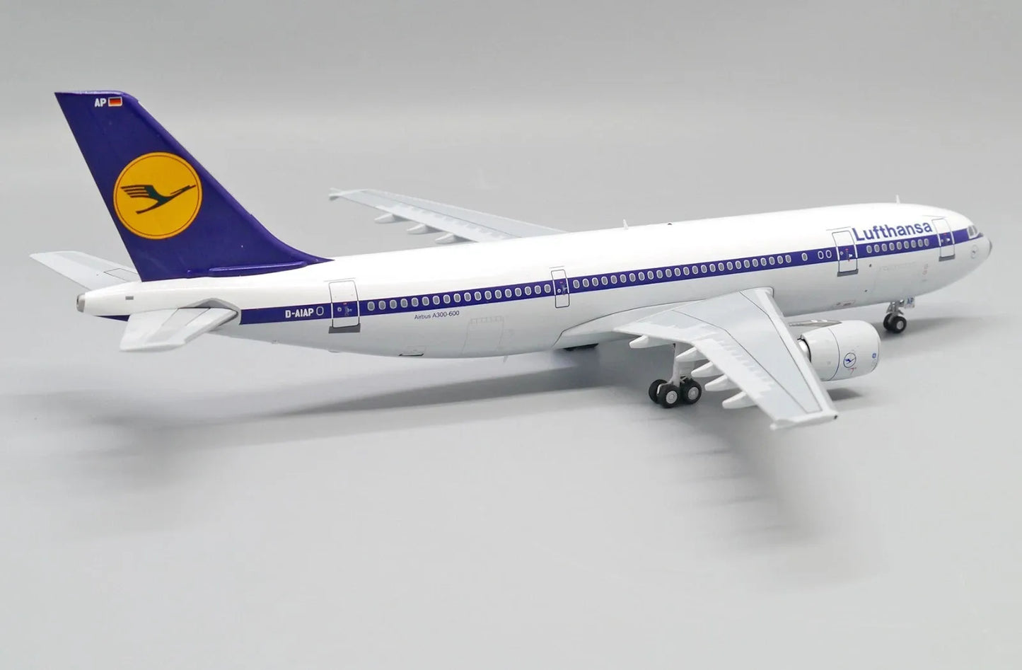 JC WINGS A300-600R LUFTHANSA REG: D-AIAP