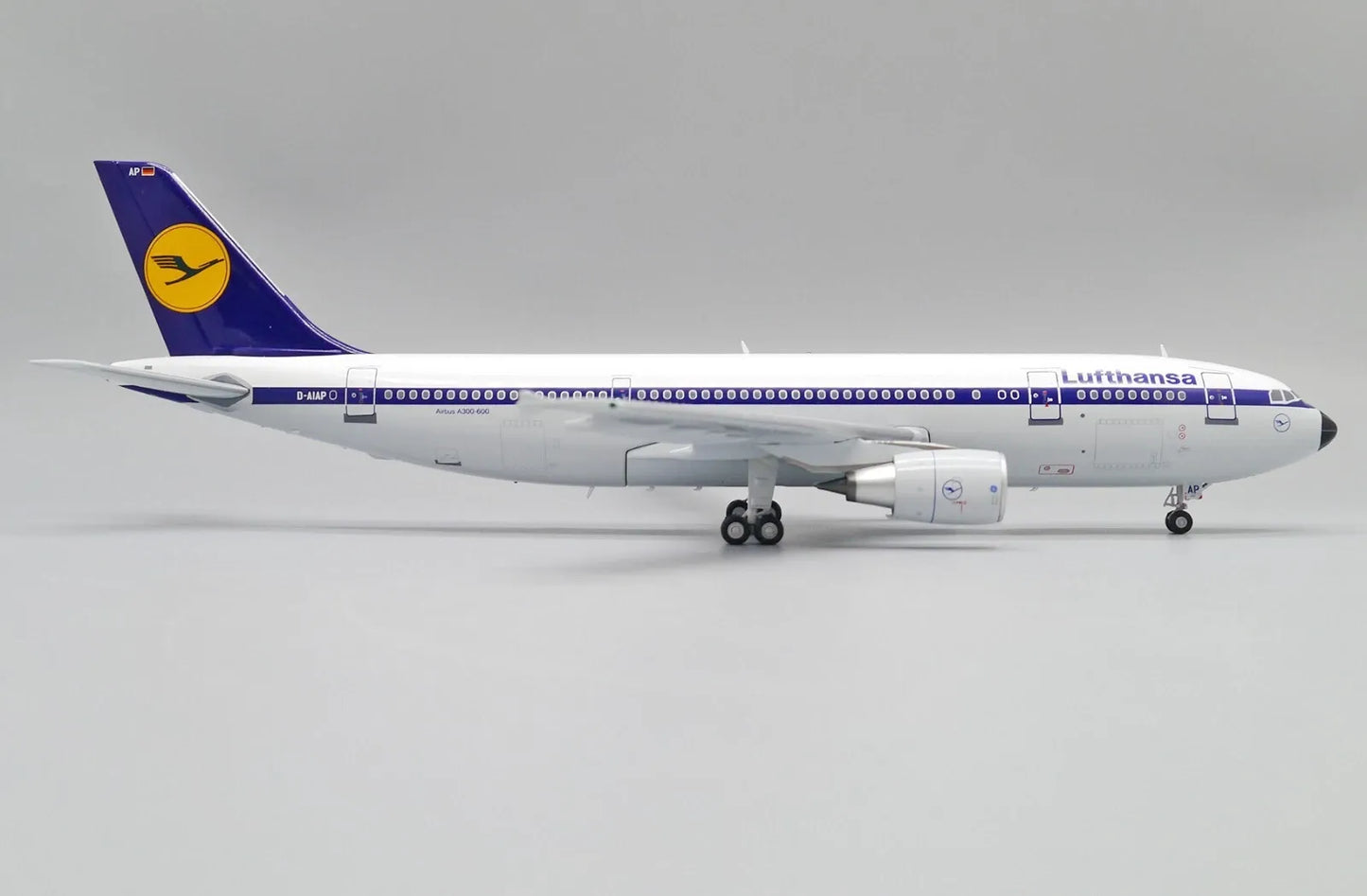 JC WINGS A300-600R LUFTHANSA REG: D-AIAP