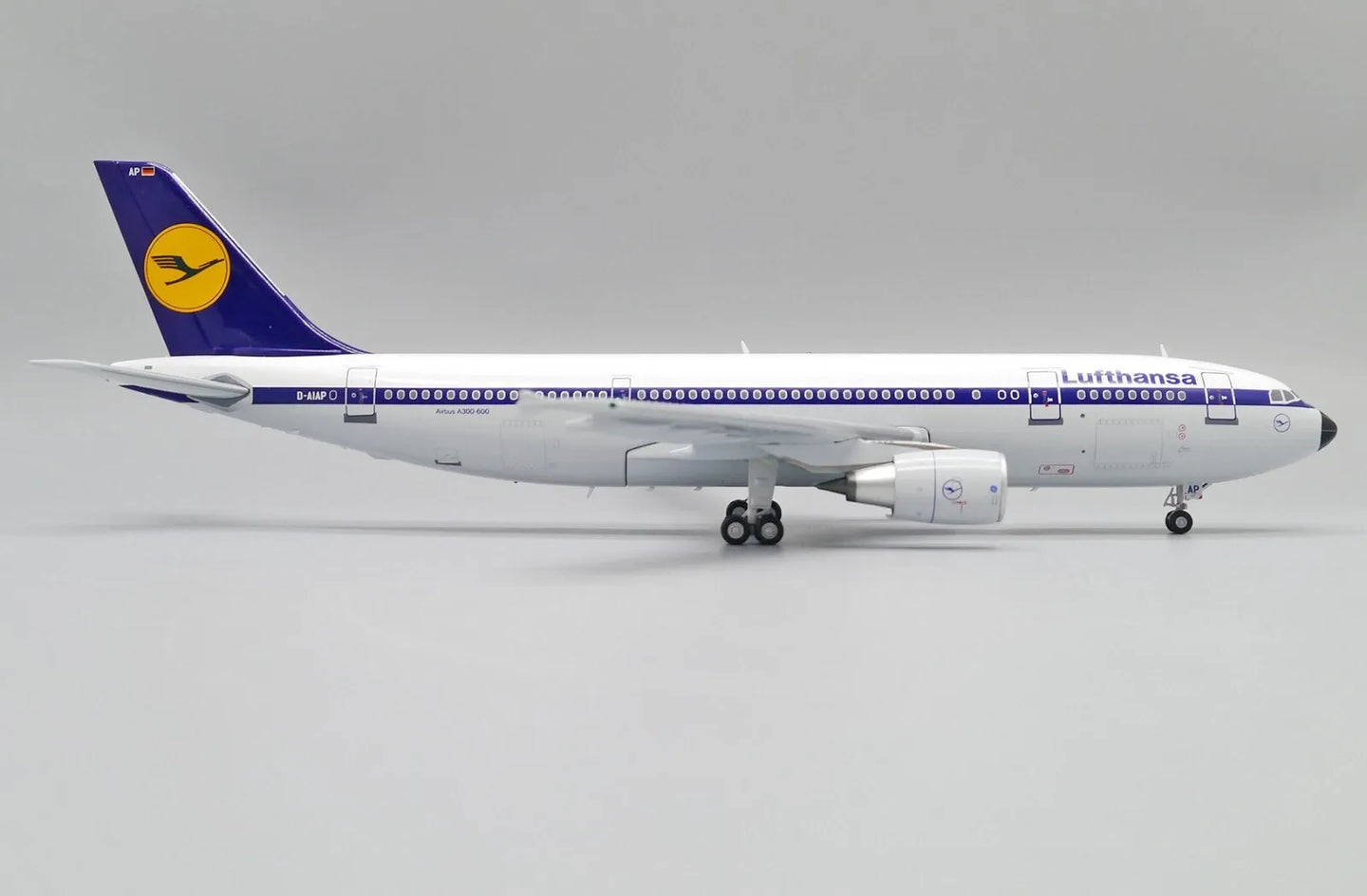 JC WINGS A300-600R LUFTHANSA REG: D-AIAP